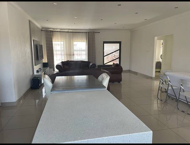 3 BEDROOM FREESTANDING FOR SALE IN THE ORCHARDS